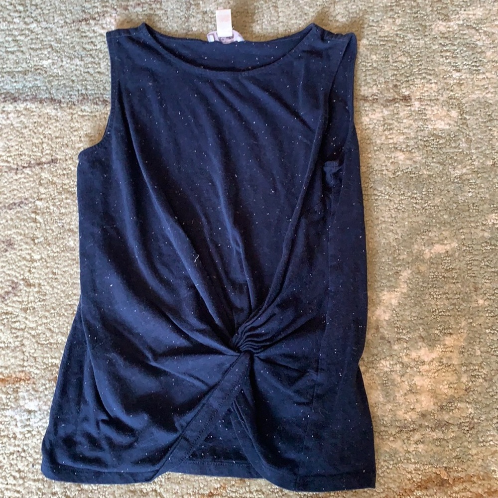 Loft knot front top